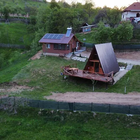 Campingplads Cicanesti Mountain Retreat Barasti