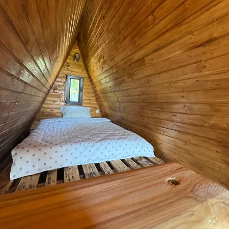 Cicanesti Mountain Retreat Campingplads Barasti