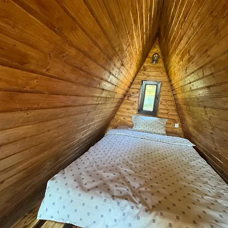 Cicanesti Mountain Retreat * Barasti